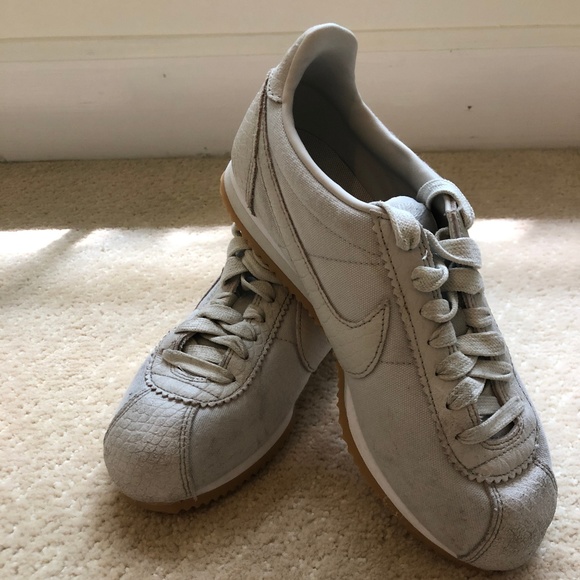 Nike Shoes - light gray nike cortez Nike Shoes - light gray nike cortez